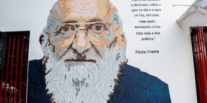 Instituto lança série que desmistifica obra de Paulo Freire