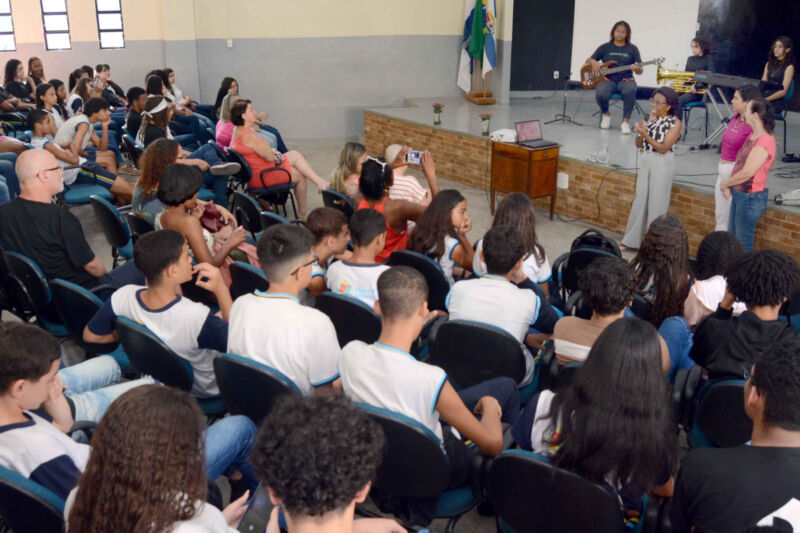 Fátima Lima participa de encontro em alusão ao Outubro Rosa – Barra Mansa