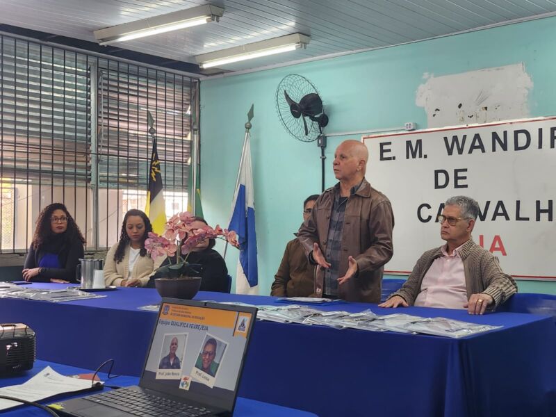 Educação de Volta Redonda promove curso de Assistente Administrativo para alunos da EJA
