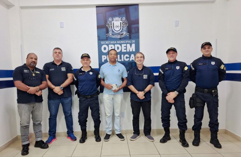 Ordem Pública de Volta Redonda presta homenagem a guarda municipal que atuou por mais de 30 anos na corporação