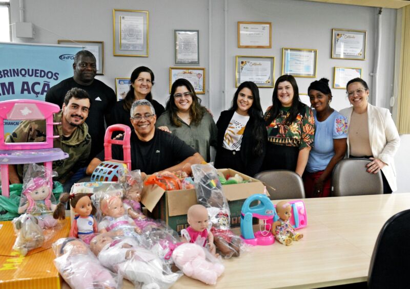 Secretaria de Assistência Social de Volta Redonda recebe doação de brinquedos