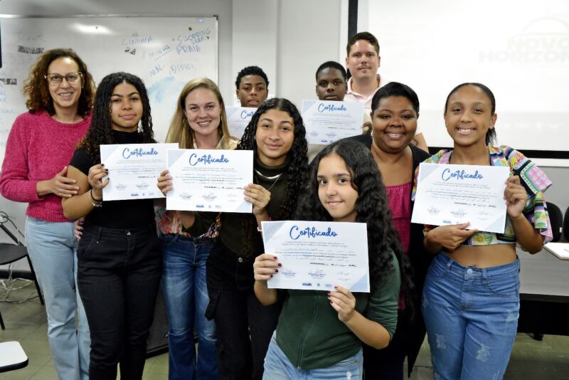 Volta Redonda forma mais uma turma do Projeto Novos Horizontes