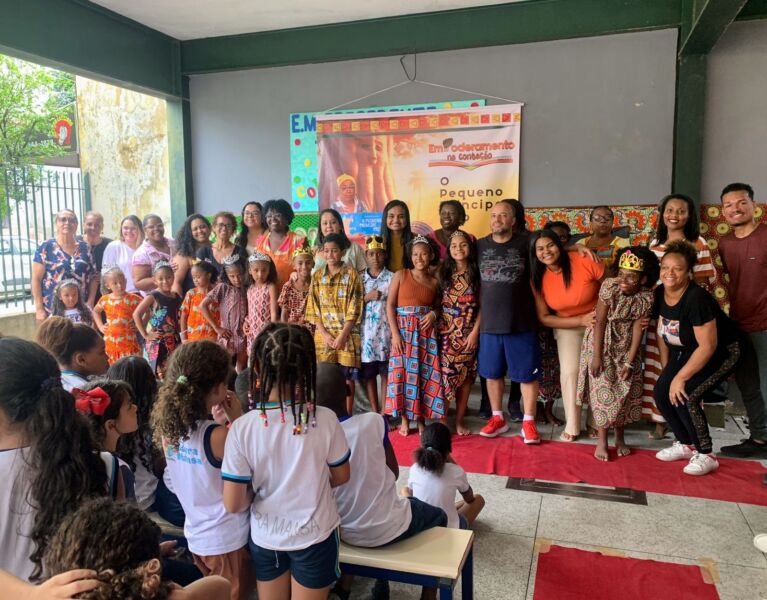 Escola Municipal Tancredo Neves promove evento em alusão ao Mês da Consciência Negra – Barra Mansa