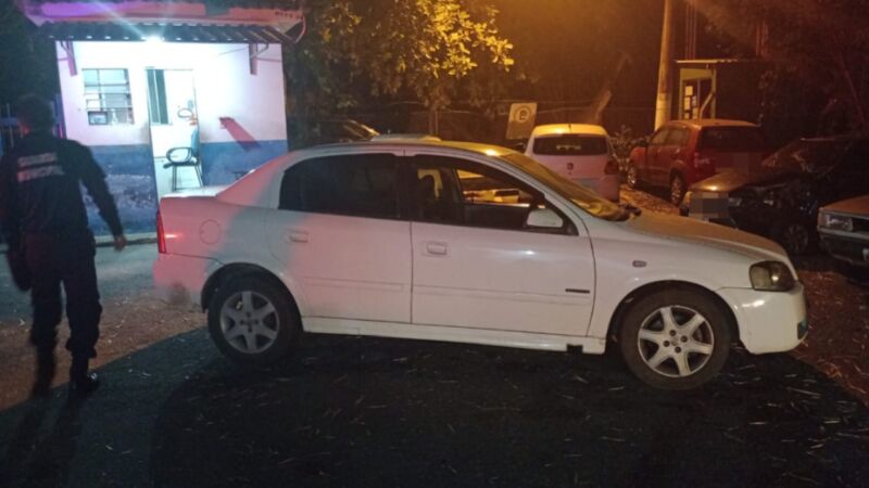 Motorista embriagado é preso após se envolver em acidente em Volta Redonda