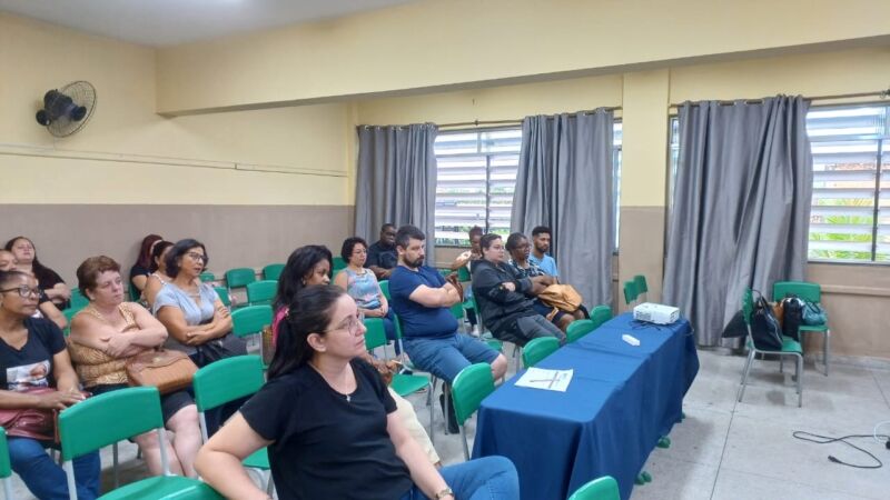 Profissionais da Educação participam de reunião sobre inclusão nas escolas – Barra Mansa