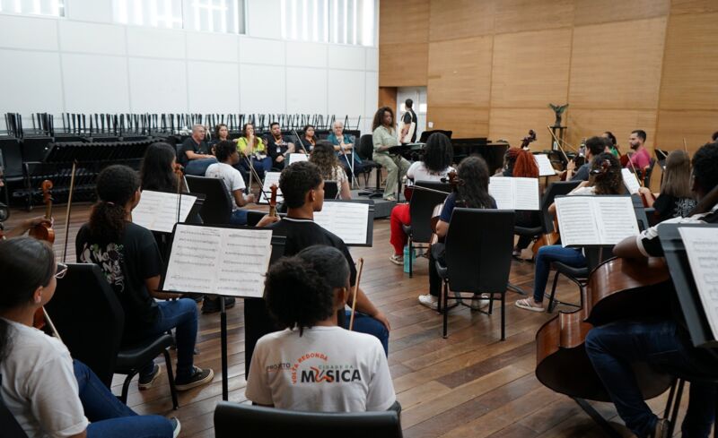 ‘Volta Redonda Cidade da Música’ recebe comissão de professores e músicos de Niterói