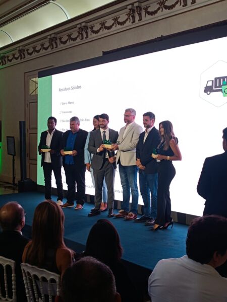 Barra Mansa recebe troféu de 1º lugar no Índice de Destinação Final de Resíduos Sólidos – Barra Mansa