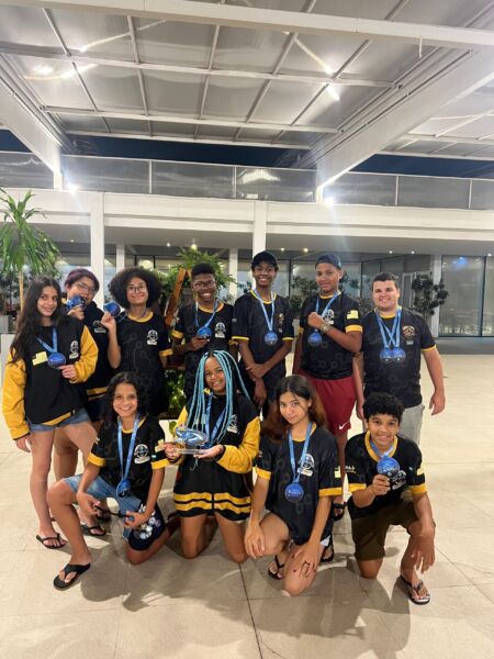 Volta Redonda: alunos da Escola Municipal Walmir de Freitas conquistam classificação para etapa nacional de campeonato robótica