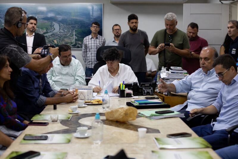 Prefeitos do Médio Paraíba se unem pela construção do Batalhão de Cães