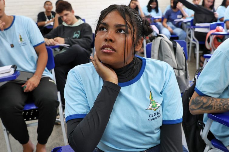 Antônio Cruz/Agência Brasil Brasília (DF), 19/02/2025 - Programa Pé-de-Meia. A aluna da escola CED619 da Samambaia, Aline Rocha Soares. Foto: Antônio Cruz/Agência Brasil