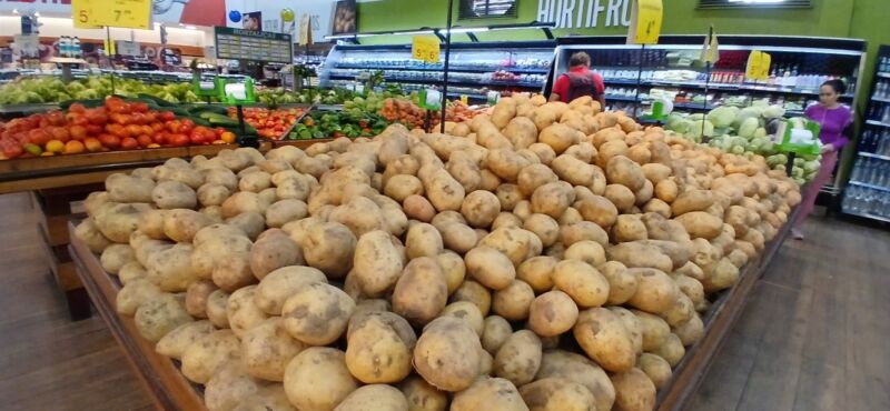 Pesquisas do Procon são referência para os consumidores na hora de fazer suas compras – Barra Mansa