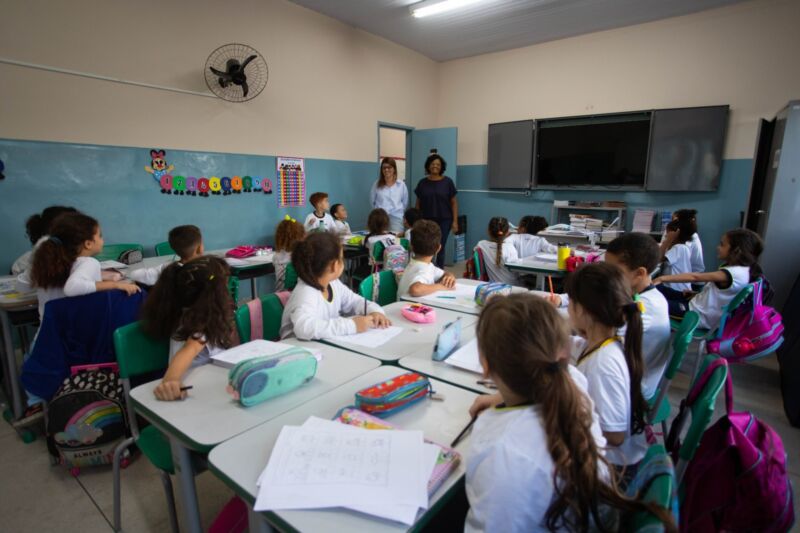 Volta Redonda terá mais mil vagas de tempo integral em creches e escolas municipais