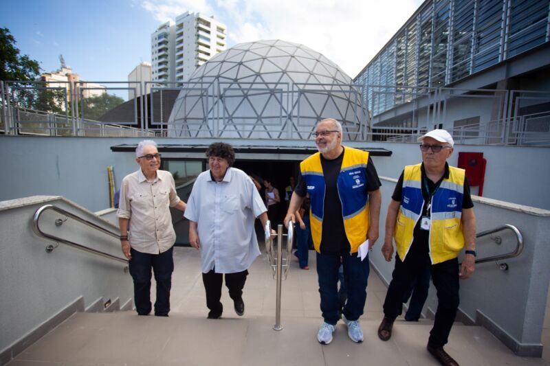 Prefeito Neto apresenta instalações do Museu da Ciência e Tecnologia de Volta Redonda ao secretário de Estado de Infraestrutura e Obras Públicas