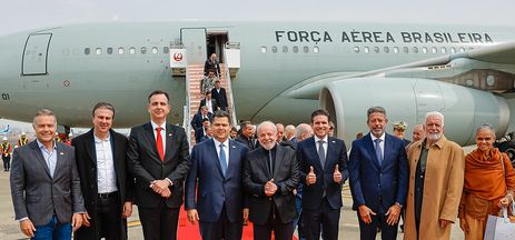Ricardo Stuckert / PR Presidente da República, Luiz Inácio Lula da Silva, durante chegada a Tóquio. Aeroporto Haneda, Tóquio - Japão.