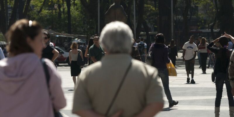 Letalidade por vírus respiratório em idosos chega a 25% em dez anos