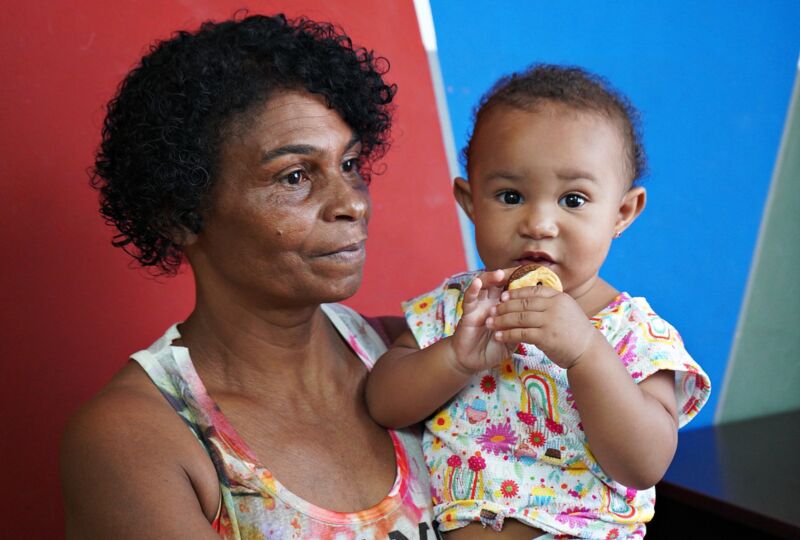 Assistência Social de Volta Redonda auxilia avó na criação de neta órfã de mãe