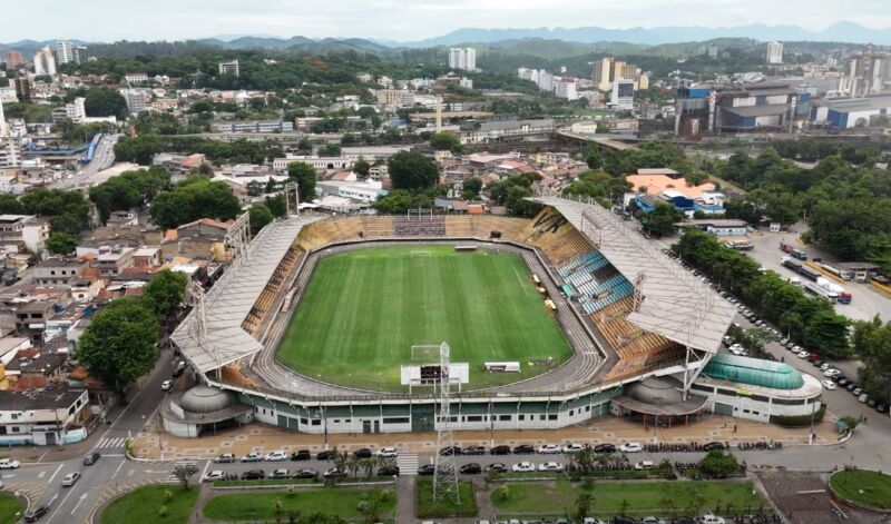 Estádio da Cidadania, em Volta Redonda, completa 21 anos unindo esporte e saúde