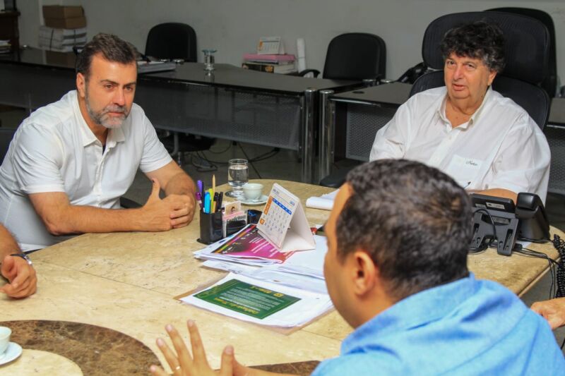 Volta Redonda apresenta projetos de turismo para presidente da Embratur