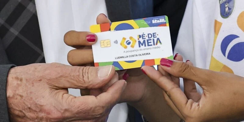 Pé-de-Meia: nascidos em julho e agosto recebem incentivo matrícula