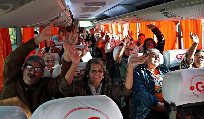 Primeiro grupo da Viagem da Melhor Idade de Volta Redonda em 2025 embarca rumo a Teresópolis