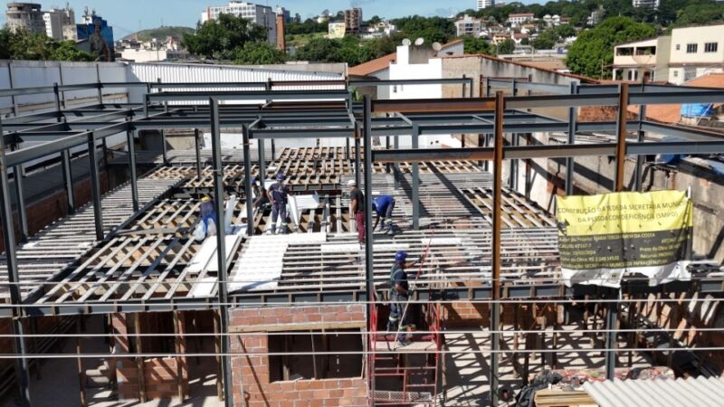 Volta Redonda: obras da nova sede da SMPD têm 90% da estrutura metálica concluída
