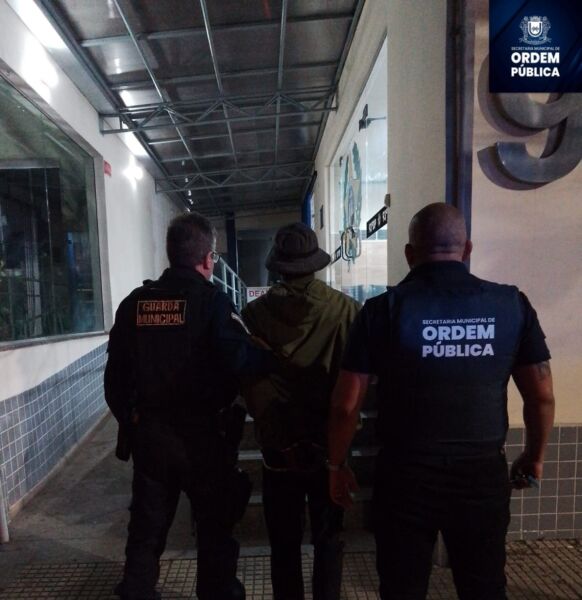 Após denúncia em grupo de WhatsApp, irmãos são detidos suspeitos de furtar celular em Volta Redonda