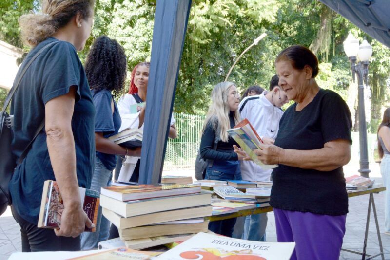 Barra Mansa incentiva a leitura com Feira Pegue e Leve’ nesta quarta-feira – Barra Mansa