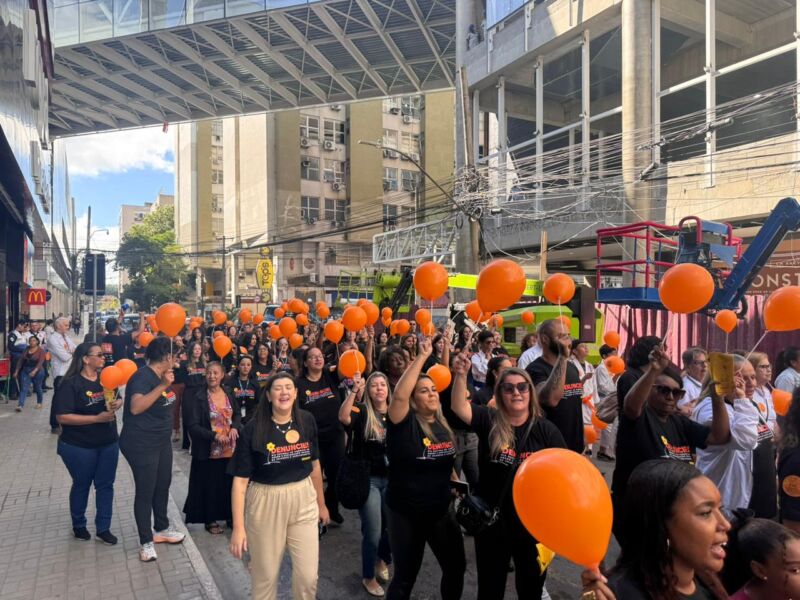 Caminhada em defesa dos direitos das crianças e adolescentes reúne mais de 800 pessoas em Volta Redonda