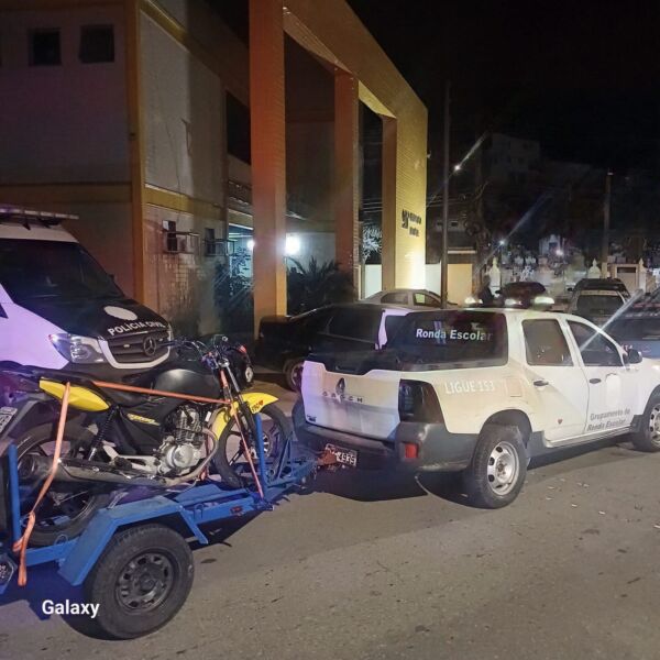 Mulher é detida por dano ao patrimônio público, desacato e resistência à prisão em Barra Mansa – Barra Mansa