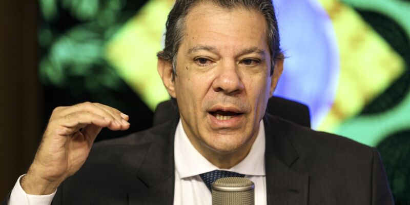 Crédito extraordinário para o INSS não está em discussão, diz Haddad