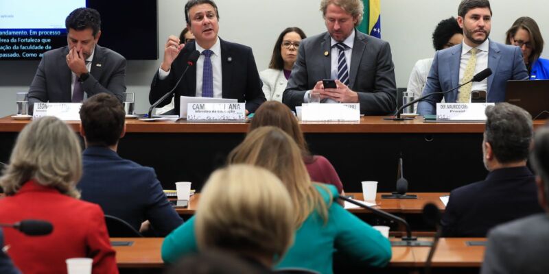 Camilo: novas regras para EaD protegem população e garantem qualidade