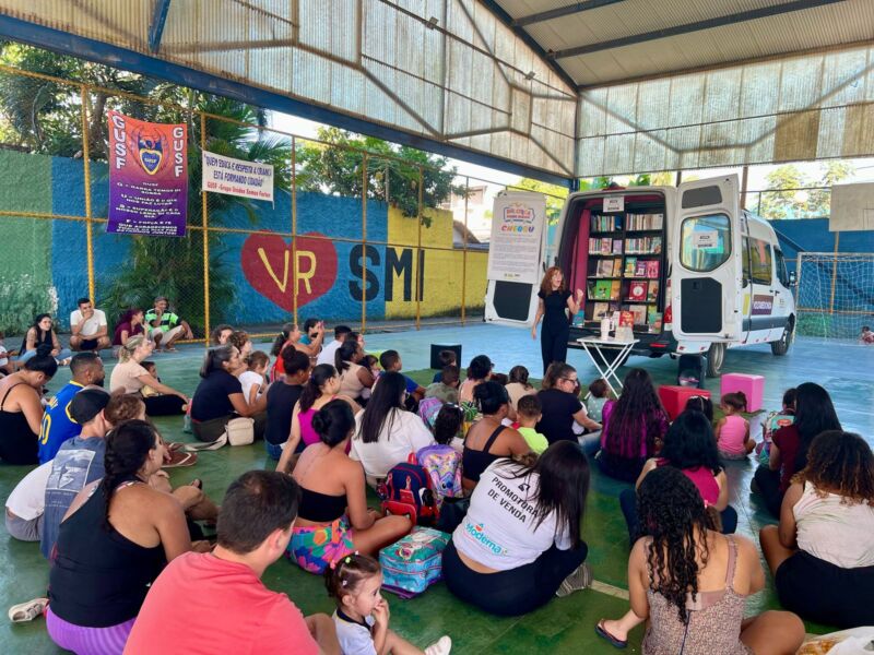 ‘Biblioteca sobre Rodas’ leva leitura, cultura e imaginação a 15 bairros de Volta Redonda em 2025