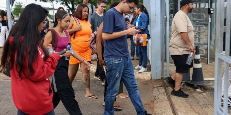 Candidatos isentos de taxa do Enem recebem orientações pelo Gov.br