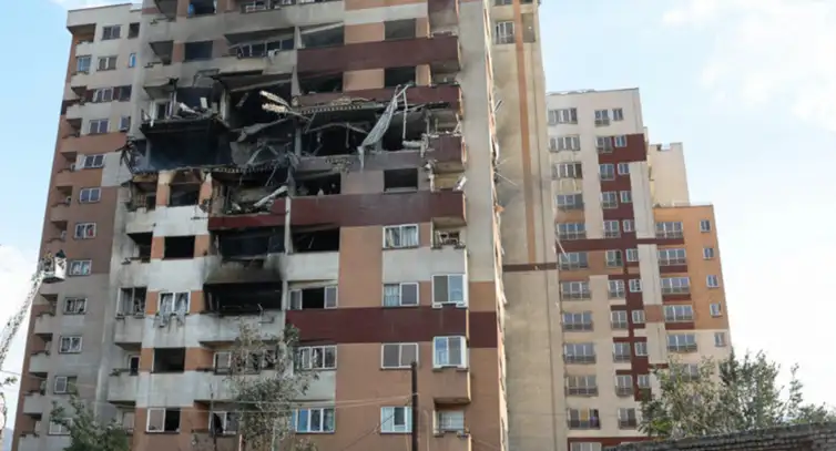 Iran - 13/06/2025 Prédios danificados em Teerã após ataques israelenses na sexta-feira. Foto Agência de Notícias da republica Islâmica.