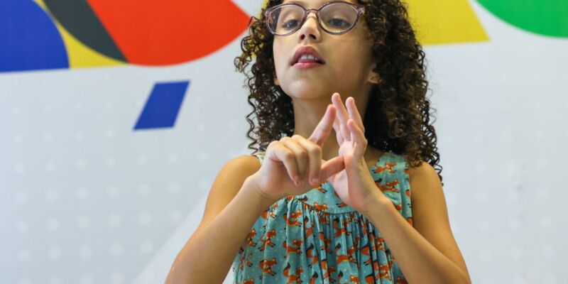 Enem: publicado o edital em Libras destinado a pessoas com deficiência