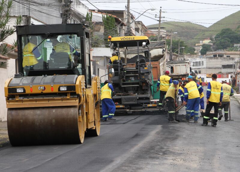 Parceria entre Prefeitura de Barra Mansa e Governo do Estado levam novo asfalto ao Goiabal – Barra Mansa