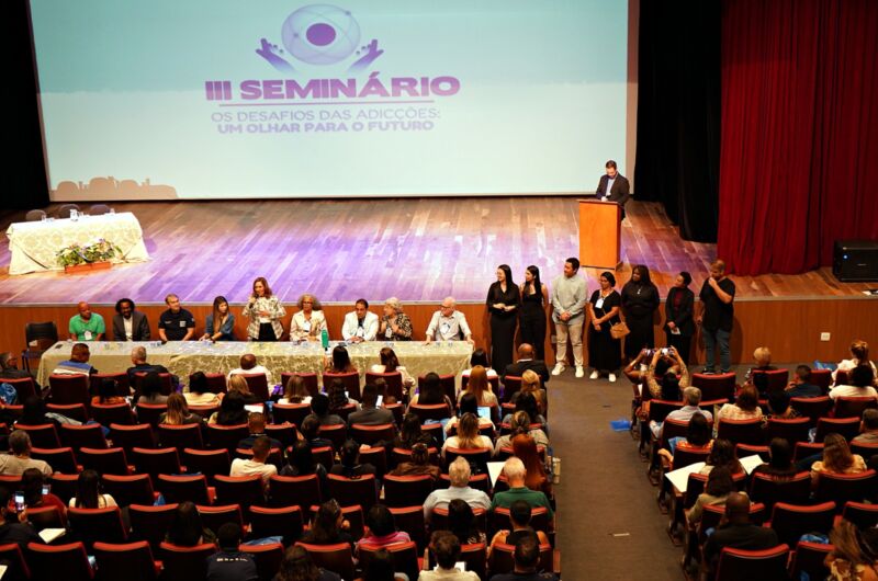 Prefeitura de Volta Redonda realiza seminário para discutir prevenção e intervenção no tratamento de dependências químicas