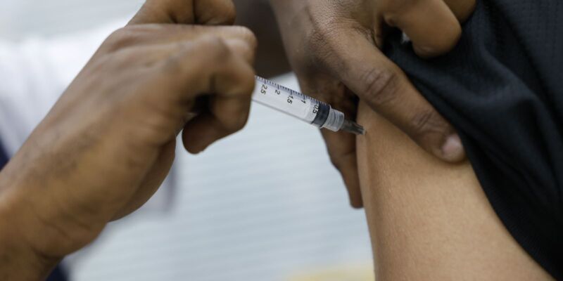 Rio alerta para vacinação contra Síndrome Respiratória Aguda Grave
