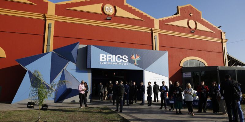 Brics terá declarações de IA, doenças socialmente determinadas e clima