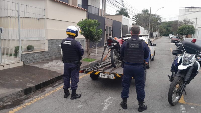 Guarda Municipal apreende duas motos adulteradas em Volta Redonda