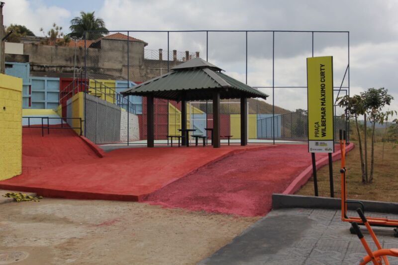 Prefeitura de Volta Redonda entrega praça reformada na Vila Doutor Arnaldo
