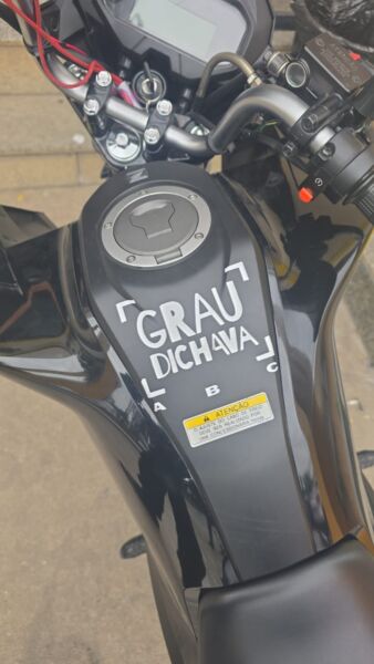 Jovem sem habilitação é flagrado pilotando moto sem placa em Barra Mansa – Barra Mansa