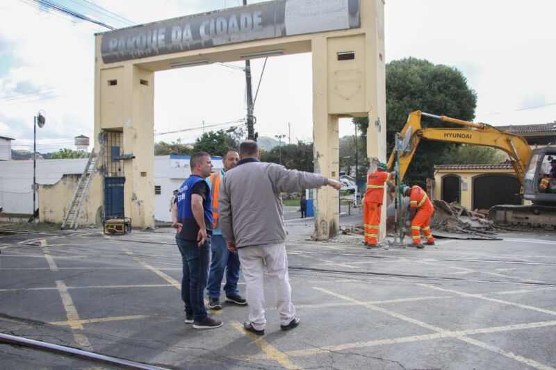 Prefeito Furlani acompanha avanço das obras próximo ao Parque da Cidade – Barra Mansa