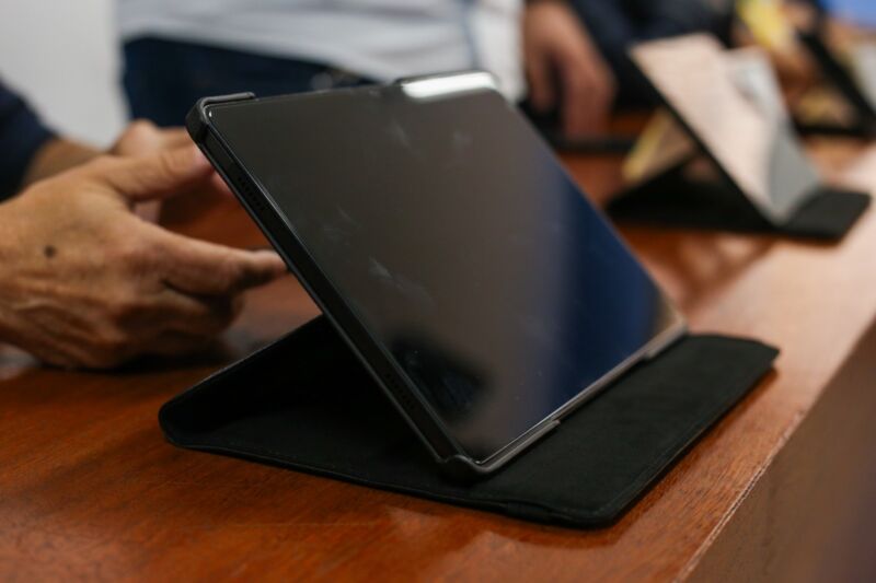 Prefeitura de Volta Redonda entrega tablets e crachás aos Agentes Comunitários de Saúde