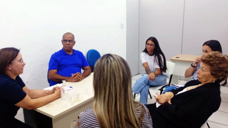 Secretaria da Mulher de Volta Redonda fecha parceria com o SINE para atender mulheres em situação de violência doméstica e familiar