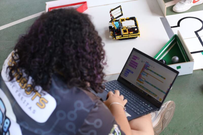 Volta Redonda sedia etapa da Olímpiada Brasileira de Robótica