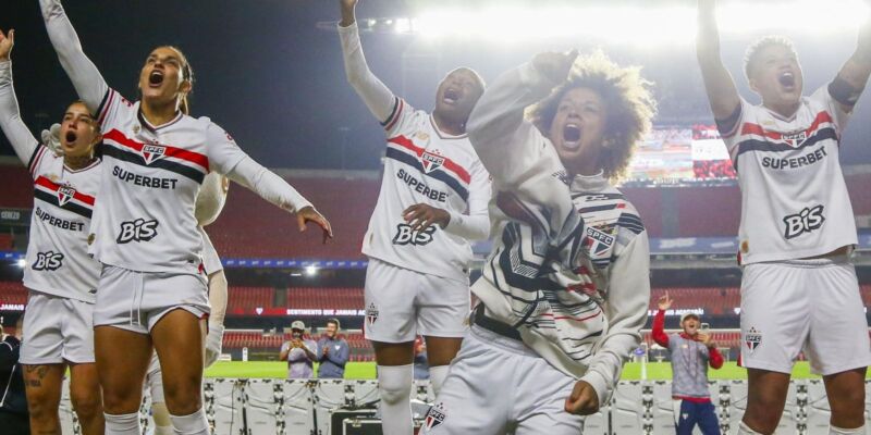 São Paulo bate Ferroviária e avança à semi do Brasileirão Feminino