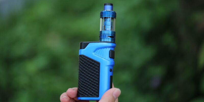 Plataformas devem remover propagandas de cigarros eletrônicos em 48h