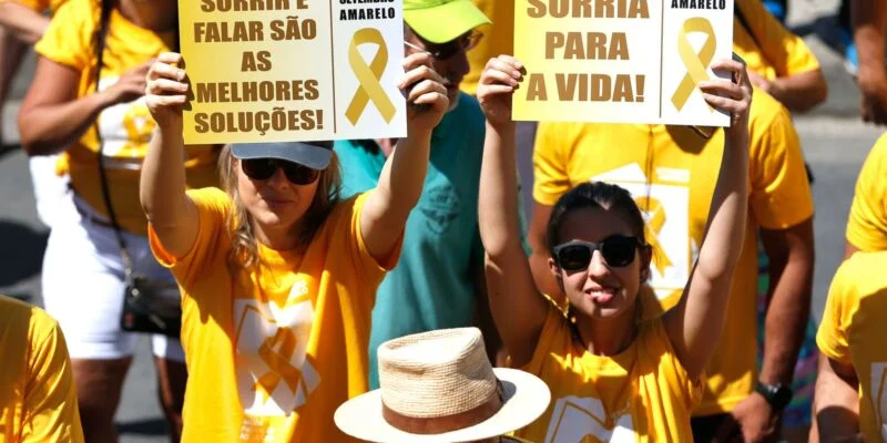 Pediatras alertam para aumento de autoagressão entre adolescentes