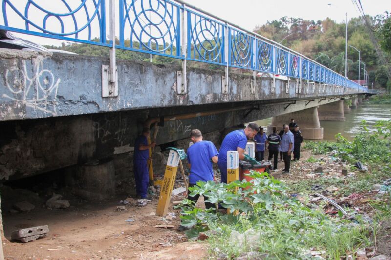 Barra Mansa promove ação conjunta de limpeza e ordenamento na Ponte Nilo Peçanha – Barra Mansa